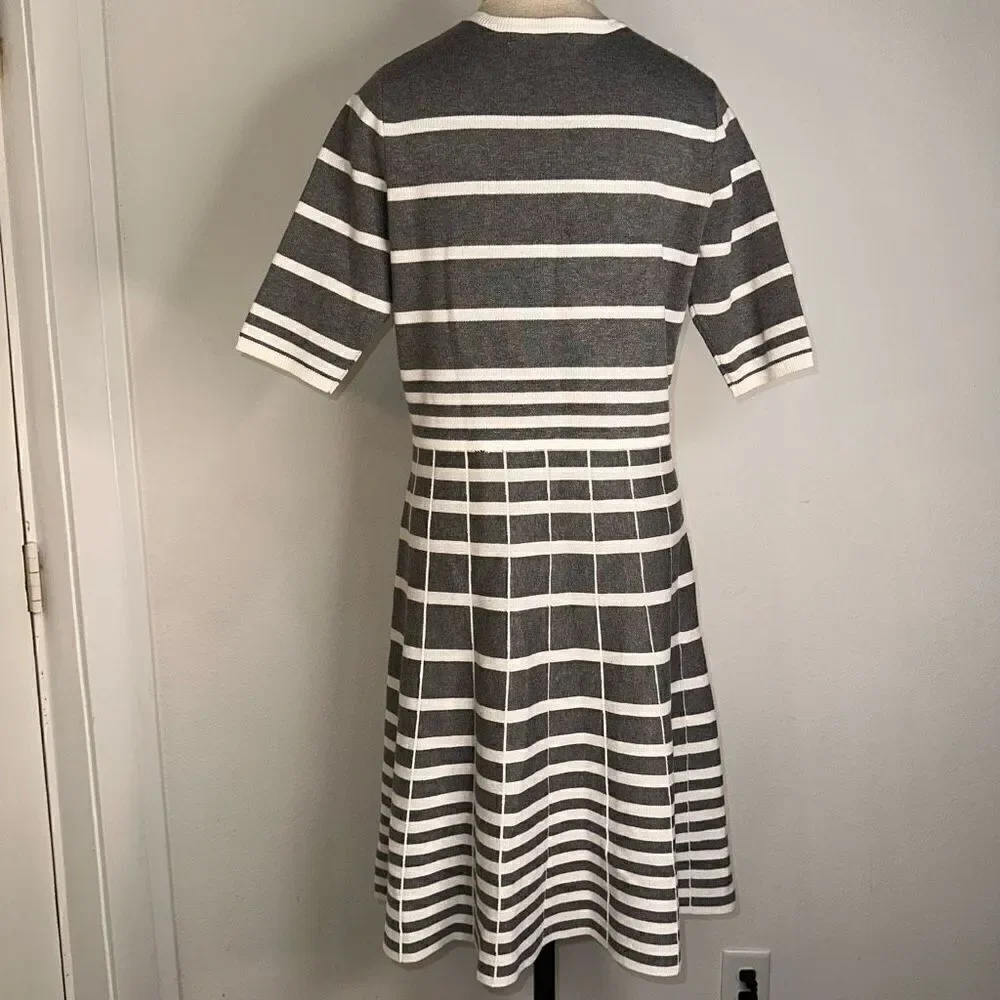 Danny and Nicole Womens‎ L Gray & White Striped Modern Fit n Flare Sweater Dress